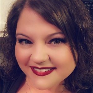 Meet your Posher, Constance